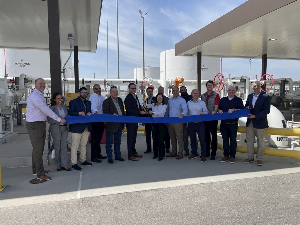 iah_fuel_ribboncutting_photo