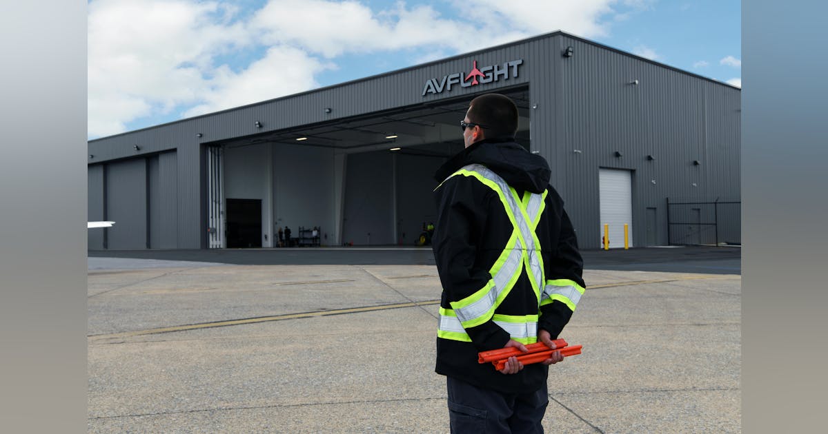 How to Park Aircraft on the Ramp | Aviation Pros