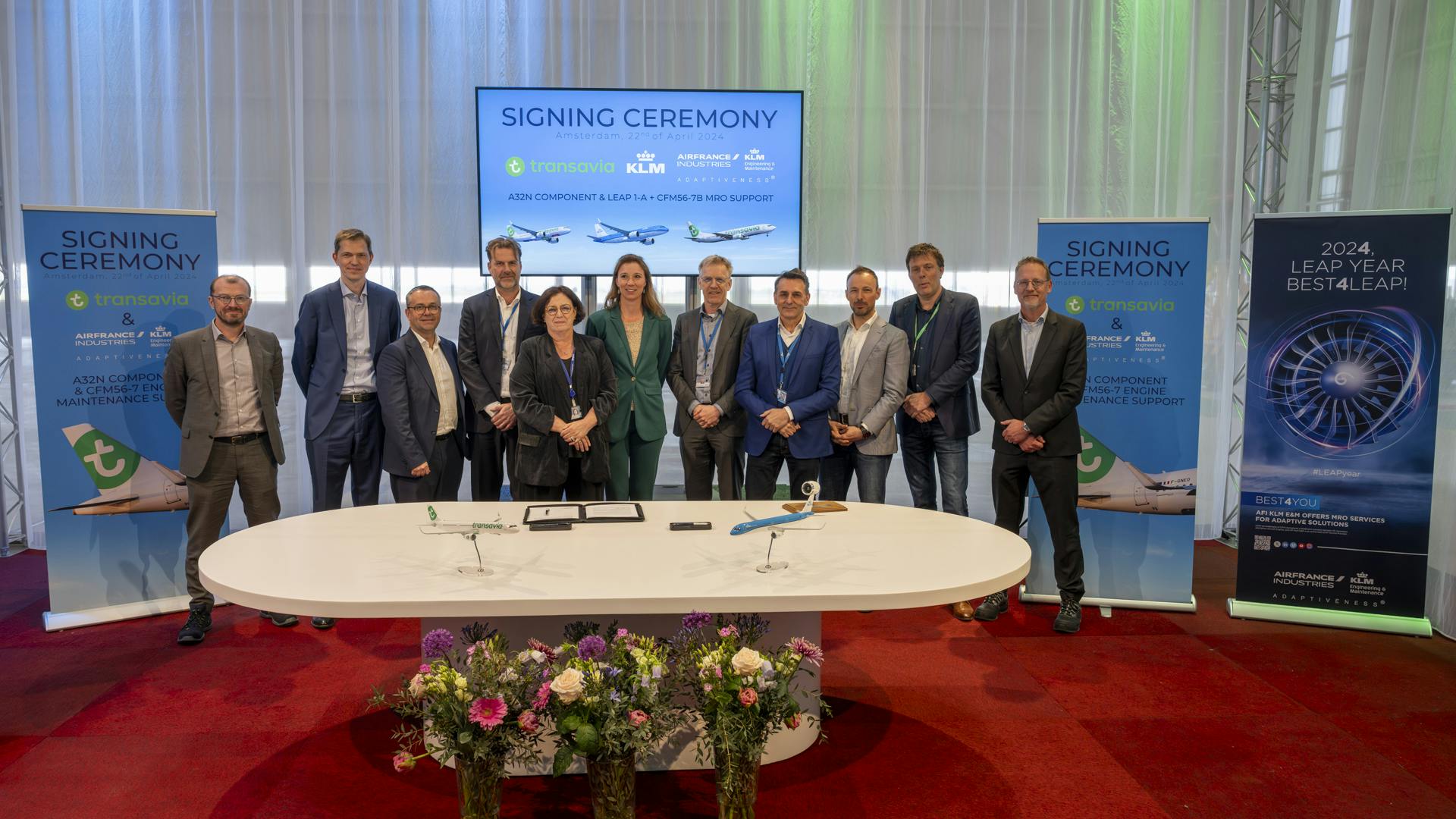 6627bde66a76f6001ebc42b1 Transavia Signing1