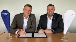 Left: Marcus Motschenbacher, Vice President and Chief Commercial Officer Aircraft Maintenance Services at Lufthansa Technik Right: Matthias Gruber, Head of Technical Fleet Management Eurowings and Managing Director of Eurowings