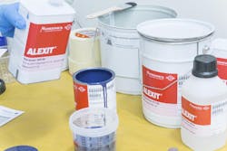 Both EP and PUR systems can be applied using standard equipment. Both EP and PUR systems can be applied using standard equipment.