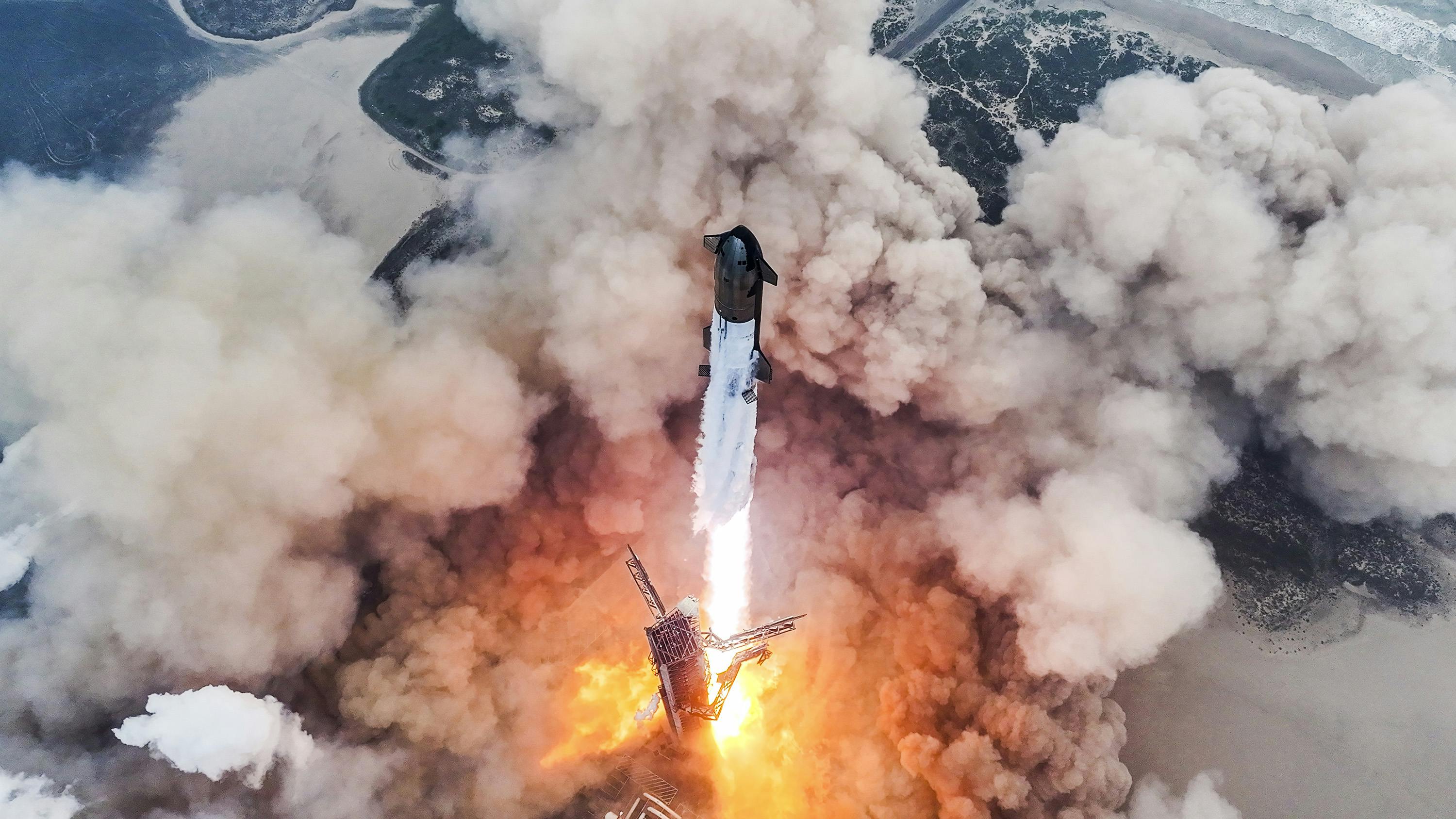 A Starship and Super Heavy blasts off from SpaceX&rsquo;s Starbase launch site in Boca Chica, Texas, on June 6, 2024.