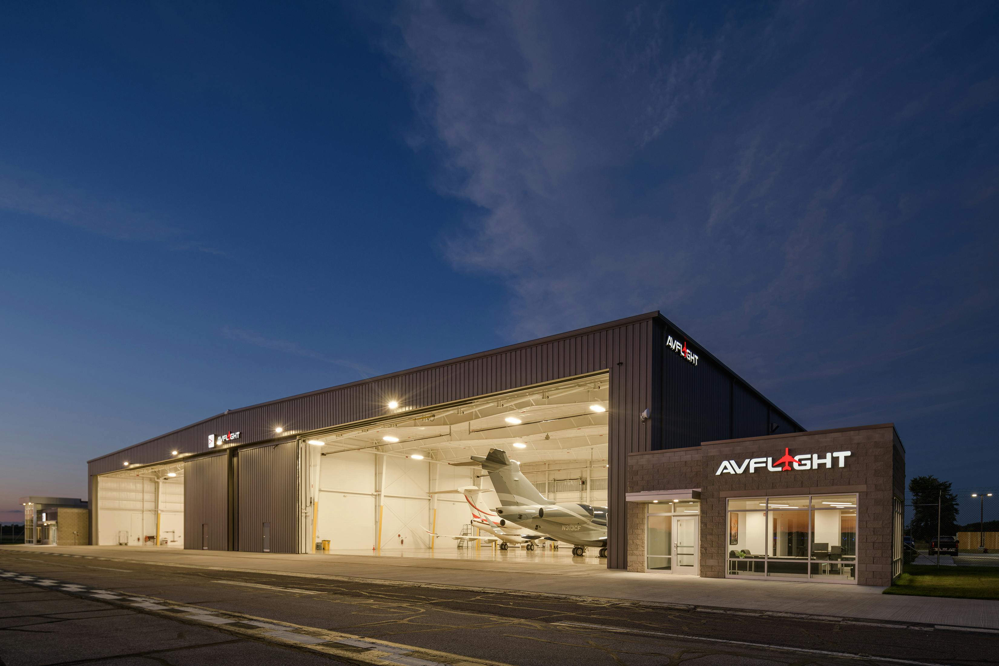 photo_of_avflight_willow_run