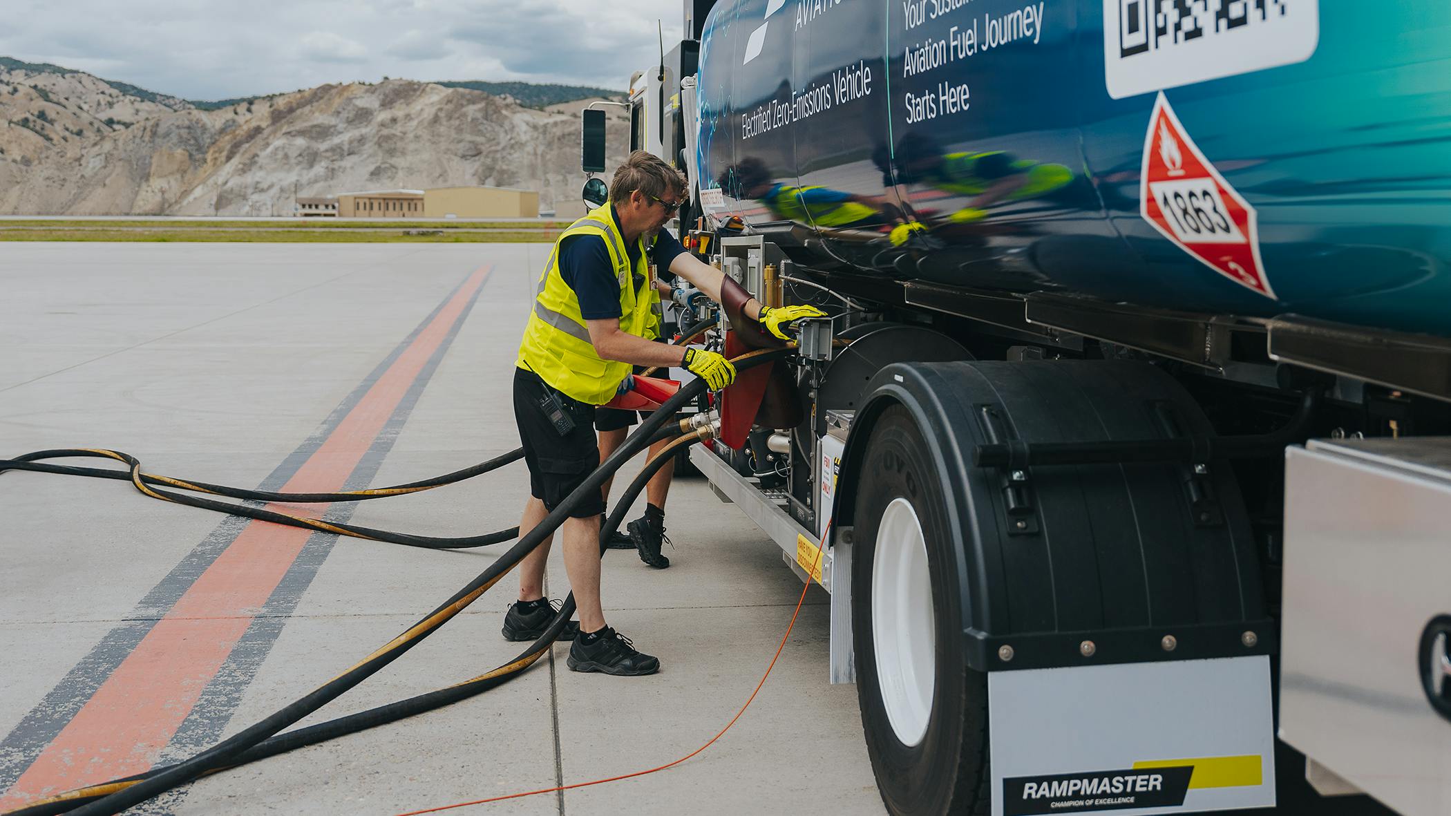 Signature Aviation Expands Blended Sustainable Aviation Fuel Offering