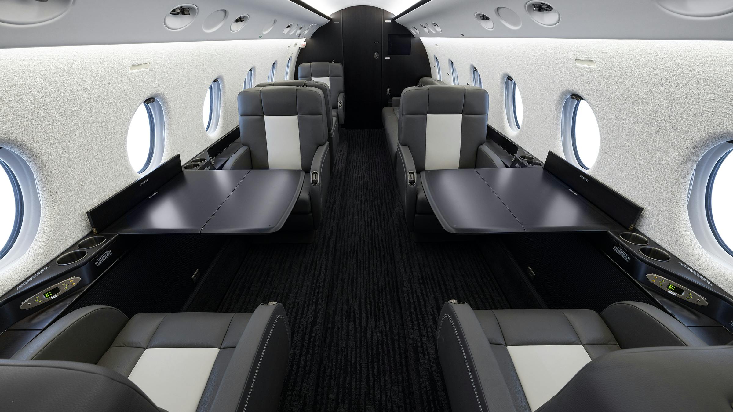 feb5duncan_aviation_turns_dated_gulfstream_g200_in