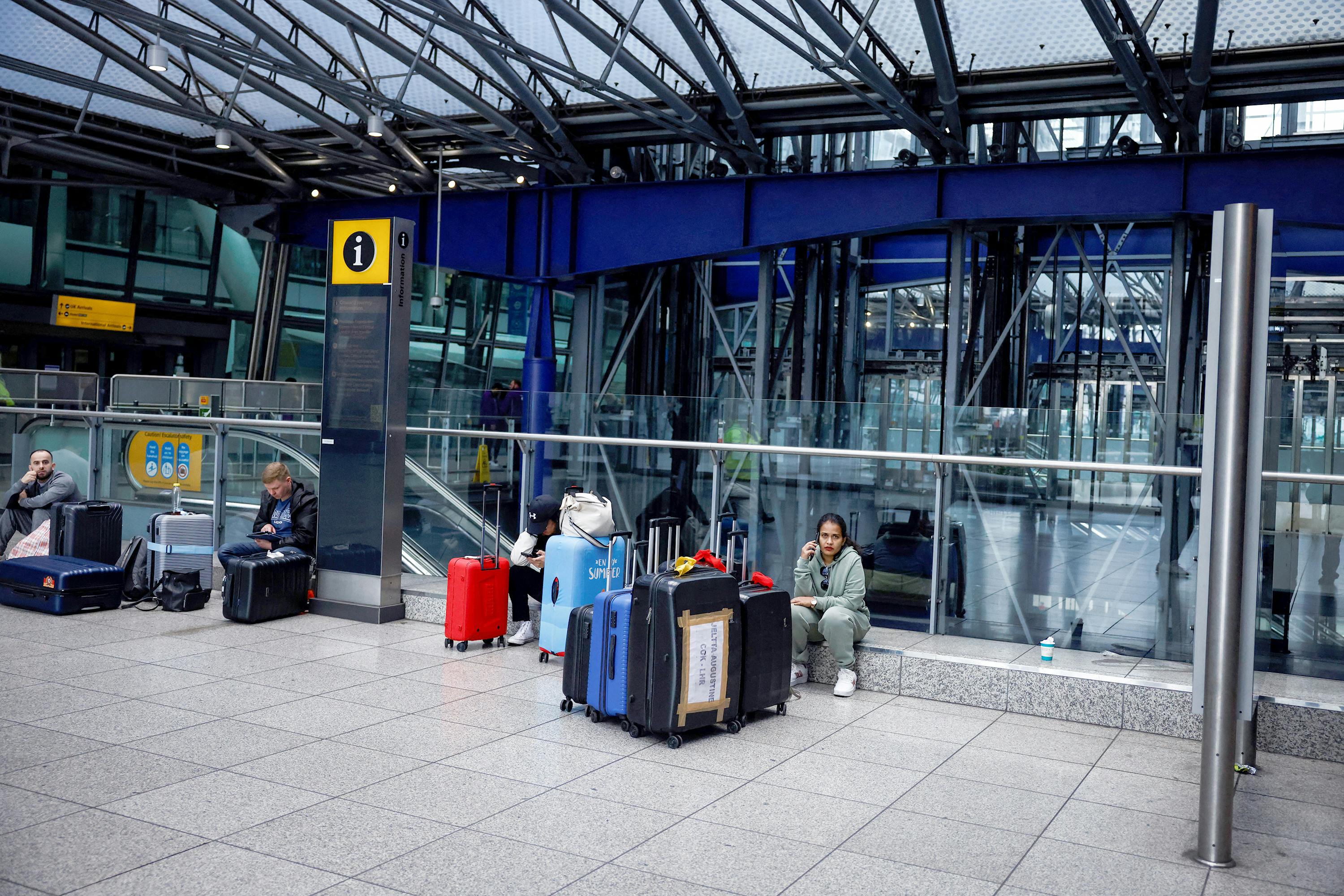 worldnewslondonairportfireget
