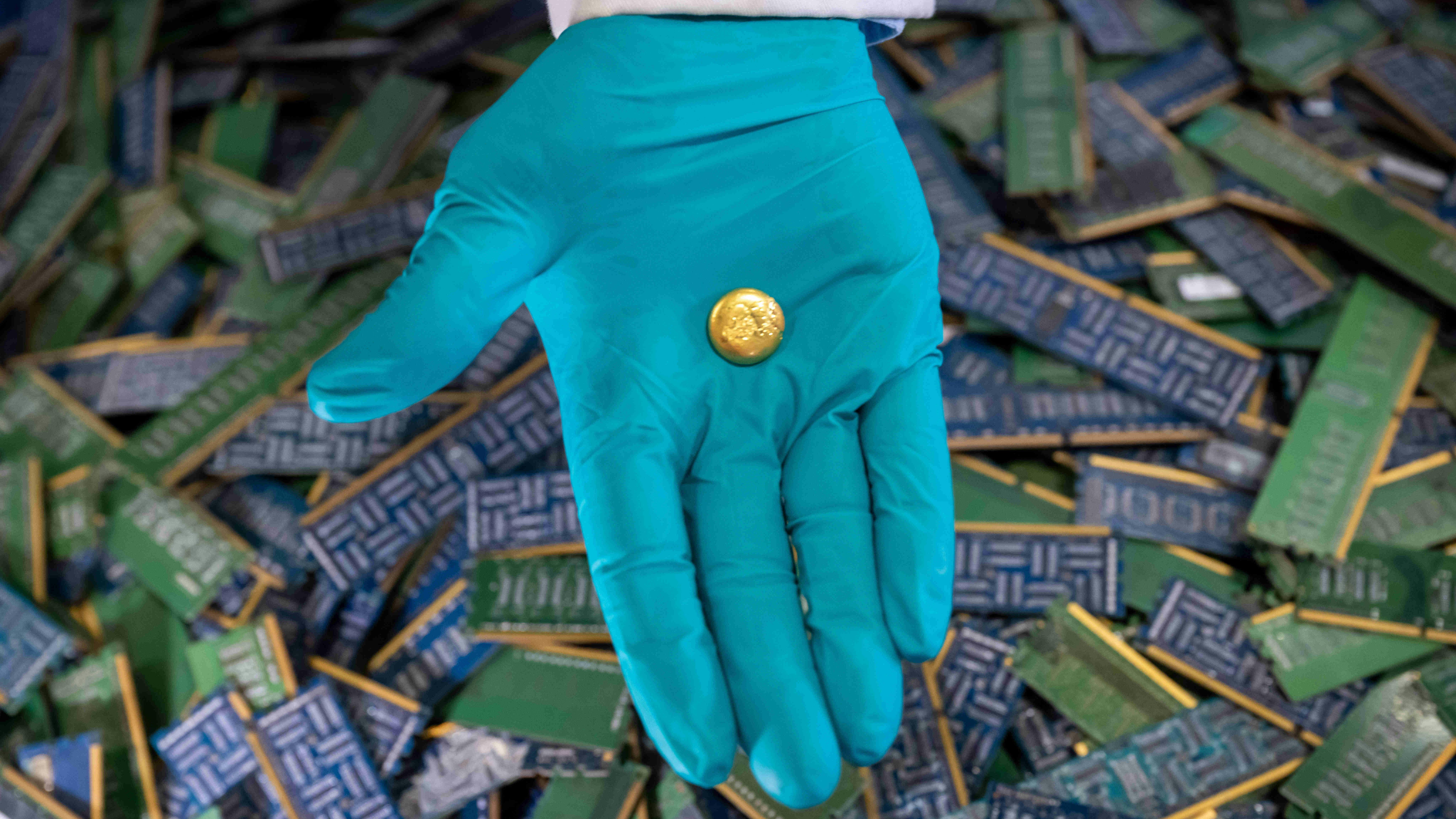 67f3dce505ff8a87f94f0422 Pr Image Muirhead Avionics Supports New Initiativ