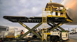 dnata_electric_highloader dnata_electric_highloader