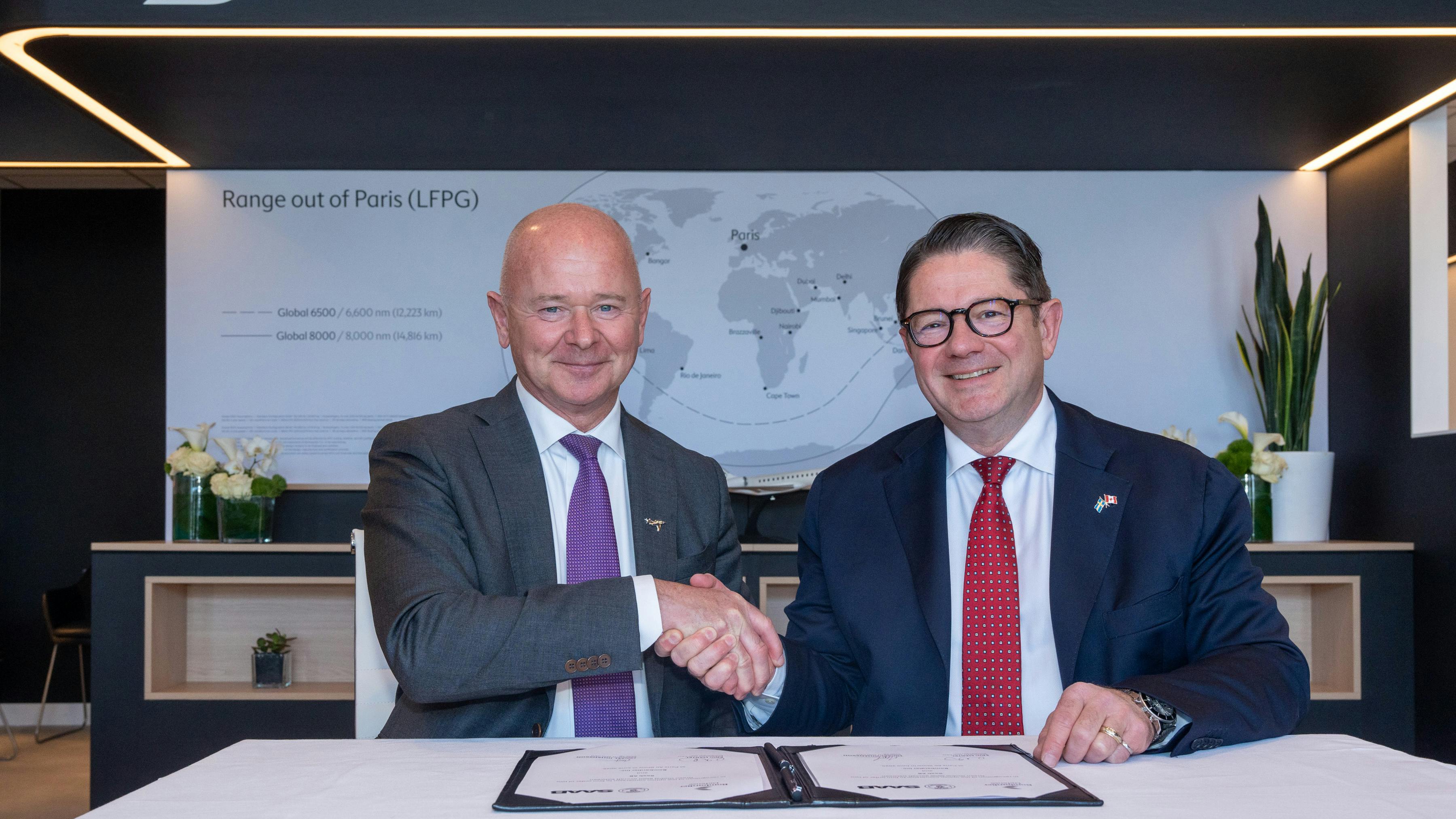 685c04cc4093ffe5e223224d Parisairshowsigning