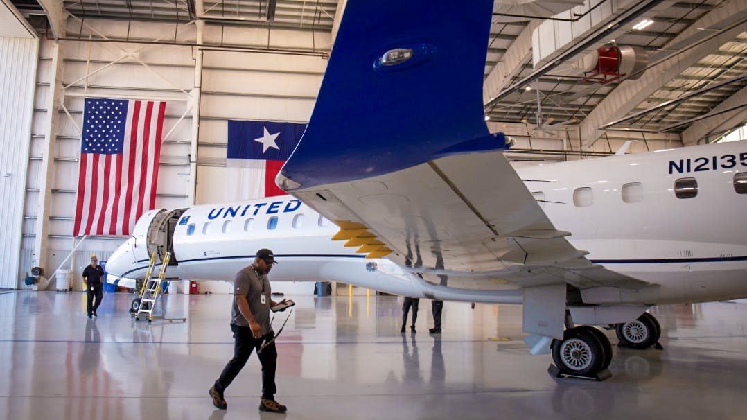 6862bf3d4afc4500578339d0 Commuteair Embraer Dallasfort Worth Mro Facilitie