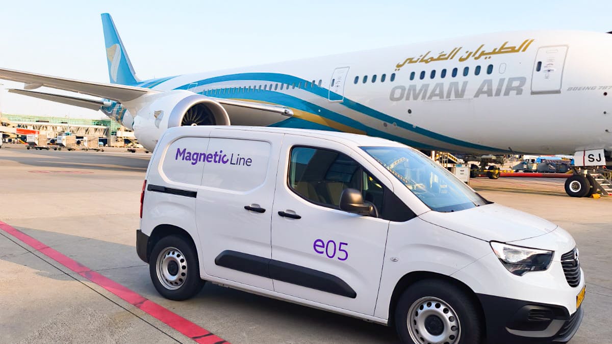 68765272ef682cbe05610b25 Oman Air X Line