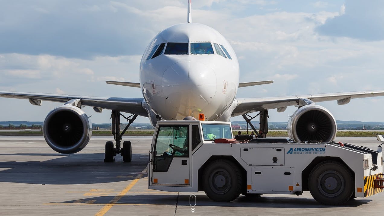 68bae68d2b52d56fd38bedea Photo Aeroservicios