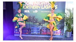 icelandair_salsa_dancers