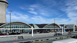 690a2dfb24175519efe5c875 Hdrstllandside