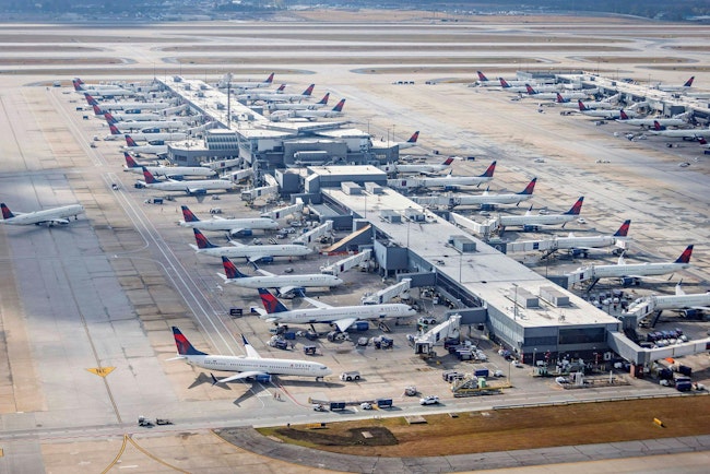 The Hartsfield-Jackson Atlanta International Airport in Atlanta, Georgia. Flight delays continued as the United States government shutdown entered its 39th day. (James D. Decamp/ZUMA Press Wire/dpa/TNS)