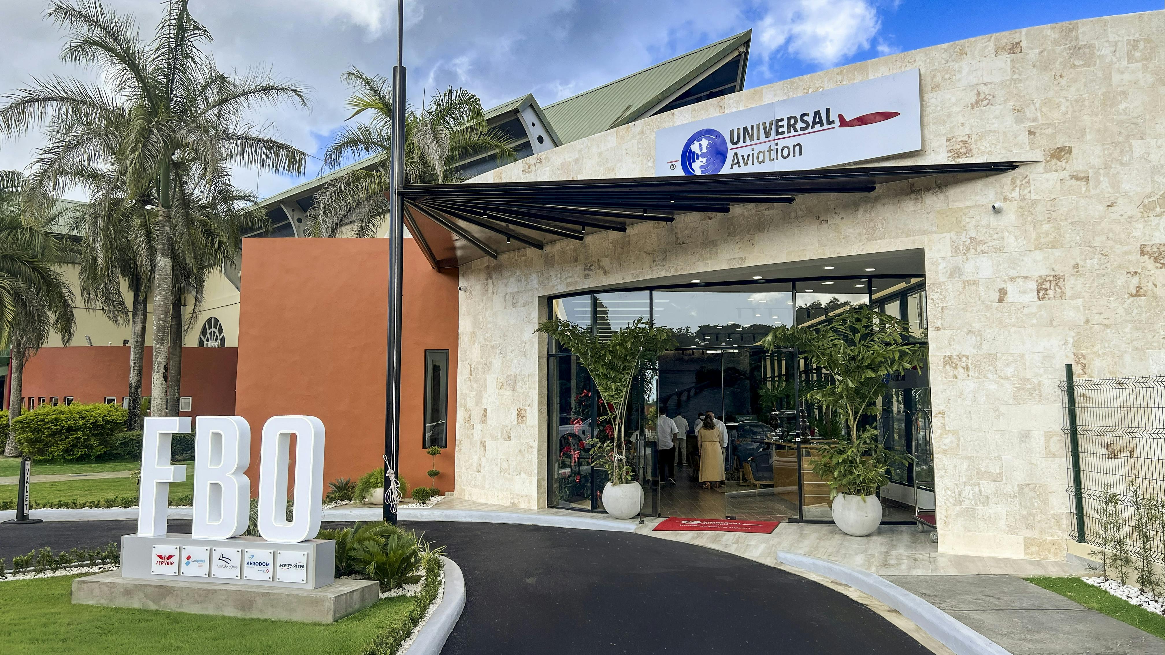 fbo__samana__universal_aviation