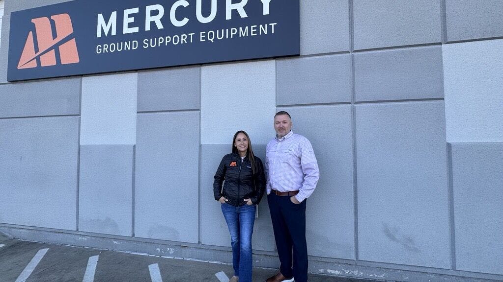 6942c6dbd653c04935031cee Karla And Joe