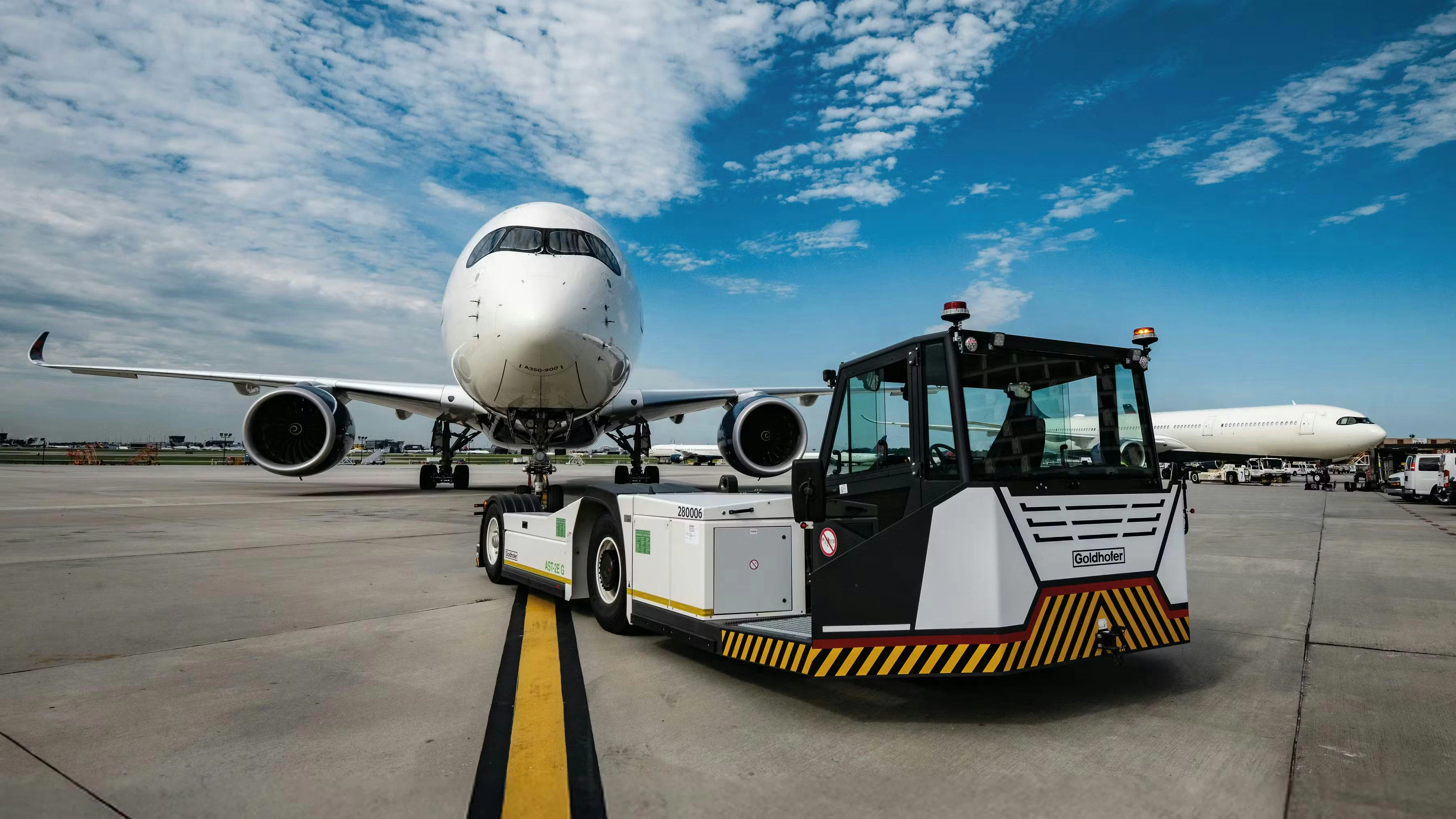 69ab1fe329ee14287c5c8d51 Pb Goldhofer Atlas 2 Ebm