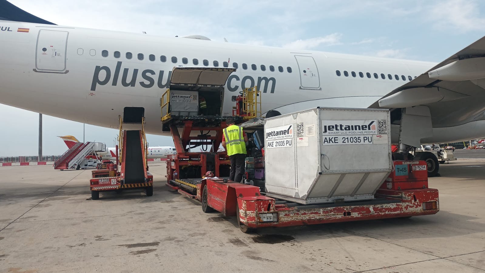 69baaa4b0fa65a753ea1520a Plus Ultra Lneas Areas