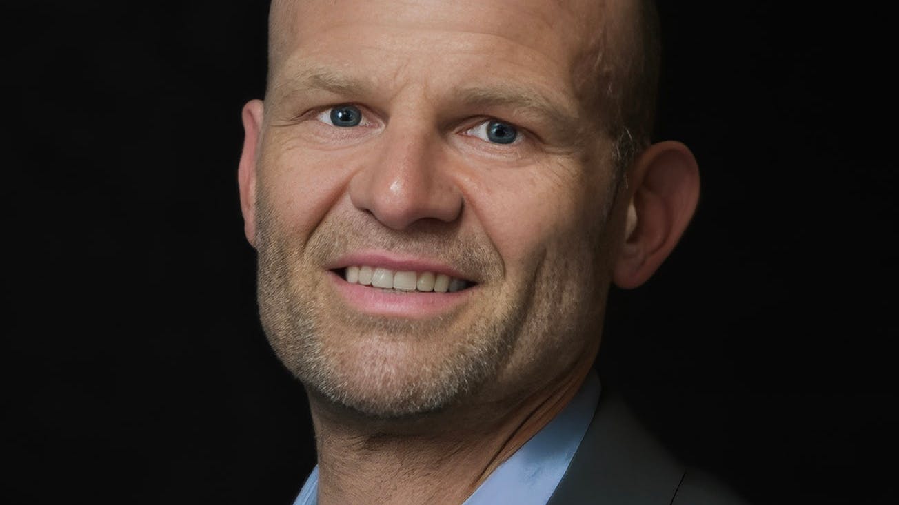 69f0c1625dd2d85df608aaaf Mark Gower P