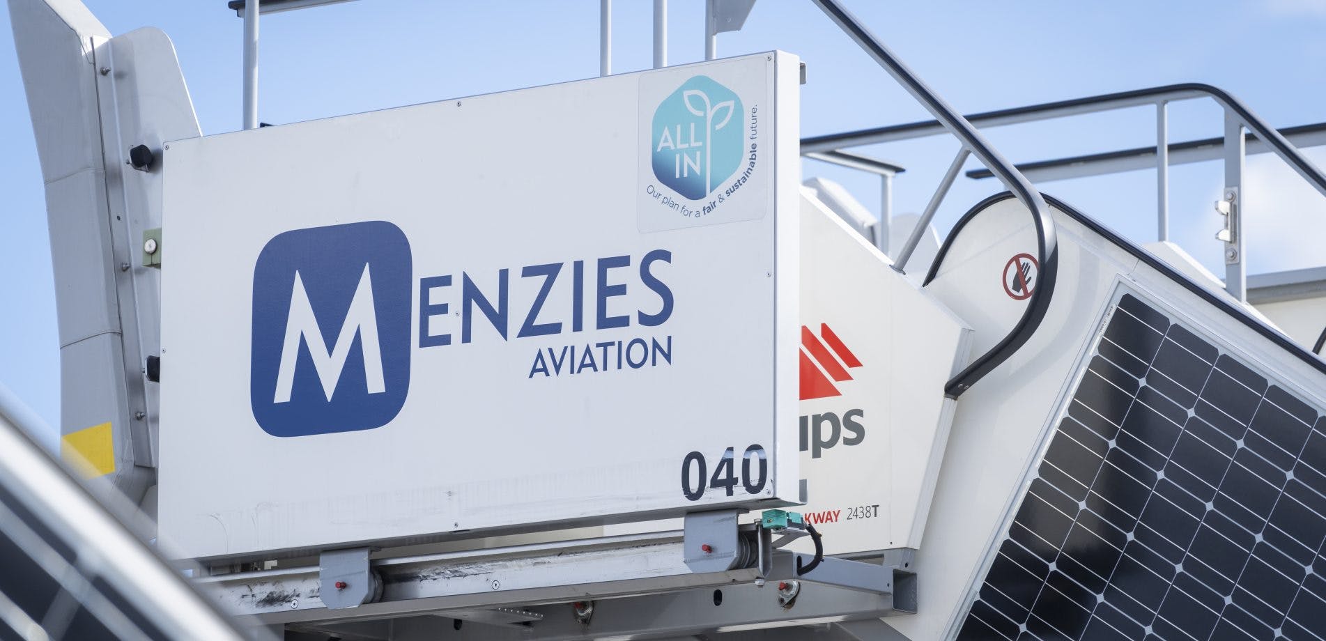 6a05d443bbda233c2de5216b Menziesaviationhits25electric21903x920