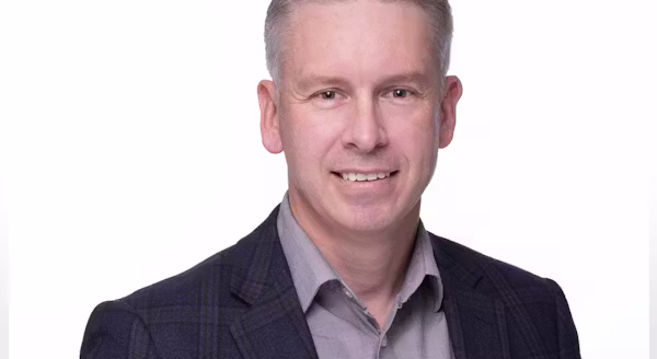 damien_oregan_headshot