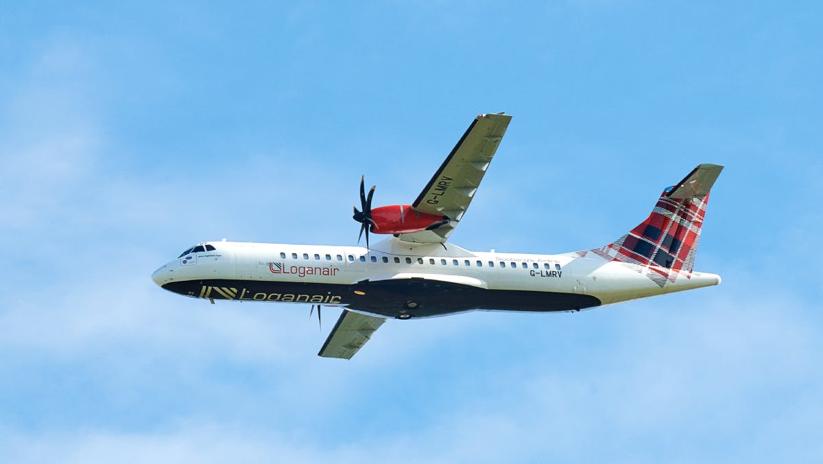 a_loganair_atr72