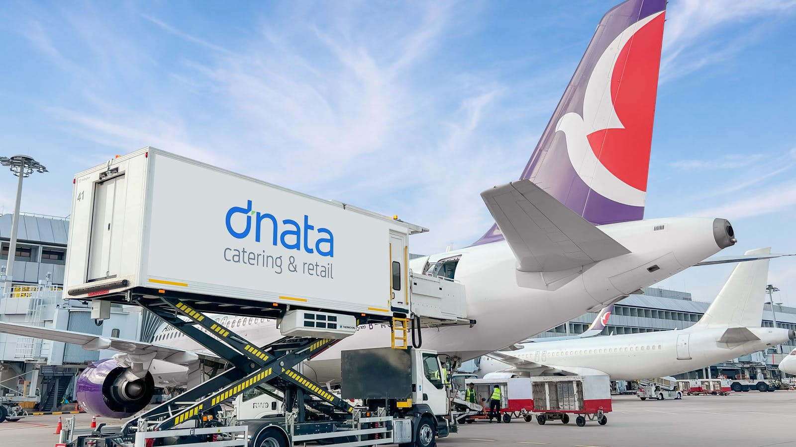 6a3a96dd9e3ba82d4856fddd 1920 Airmacau Hires