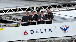 graham_corfield_with_the_delta_air_lines_pilots