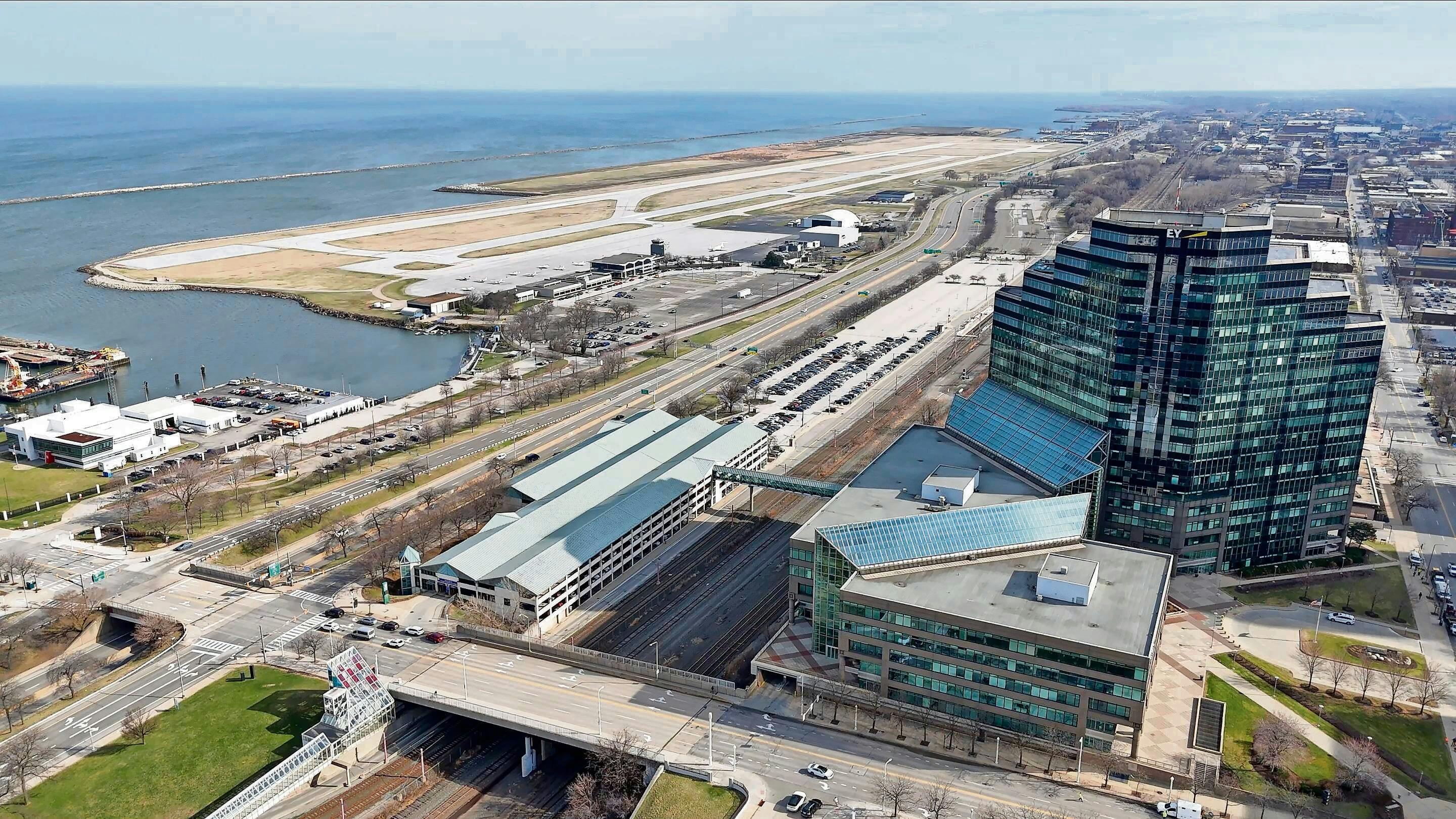 Federal leaders voiced opposition to Cleveland Mayor Justin Bibb's desire to close Burke Lakefront Airport.
