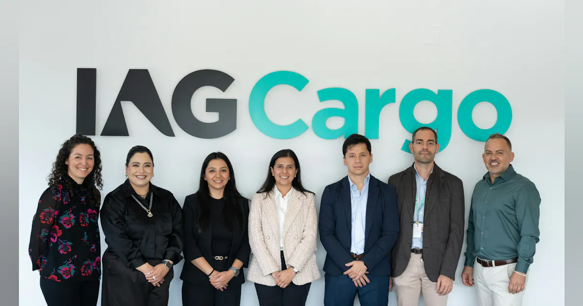 Guatemalan delegation tours IAG Cargo's Madrid perishable‑goods facilities