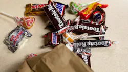 6ad2235388f58787eda5e287 20261016amxusnewspropandtreathalloweeneventplanned